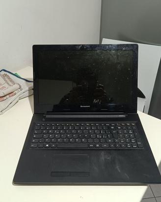 Lotto 3 notebook funzionanti con alimentatori