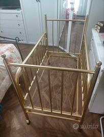 Culla Vintage in Ottone con Ruote + Materasso