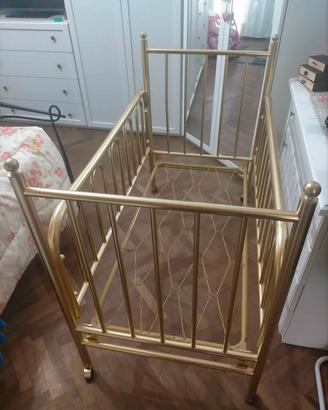Culla Vintage in Ottone con Ruote + Materasso