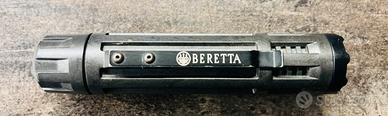 Torcia tattica professionale “BERETTA”.