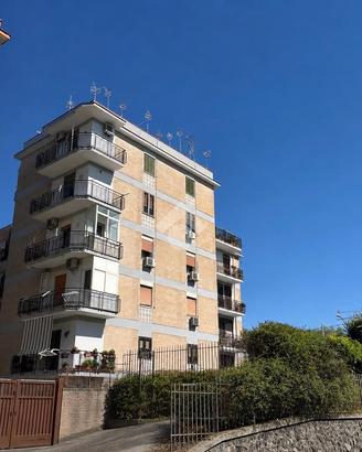 4 LOCALI A TORRE DEL GRECO