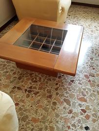 Tavolino per salotto.