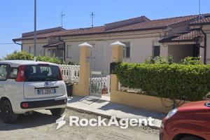 Villa di 50 m² con 2 locali e box auto a Riace
