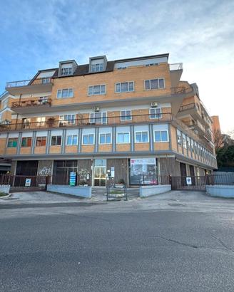 Via Duca D'Aosta - 175 mq con soffitta