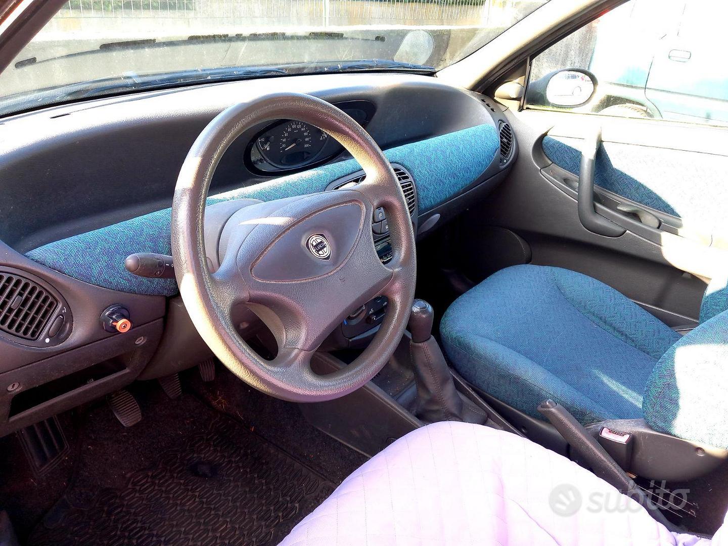 Lancia Y 1998 photo 4