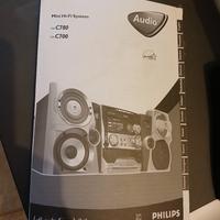 stereo con due casse, lettore CD e cassetta