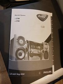 stereo con due casse, lettore CD e cassetta