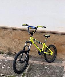 BMX ATALA GIALLA FLUO
