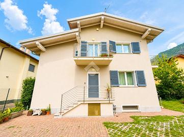 VILLA SINGOLA A DERVIO