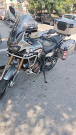 Honda africa twin crf 1000 dct