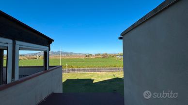 Appartamento in trifamiliare in campagna