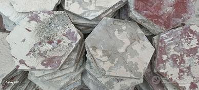 Cementine esagonali rosse e grigie