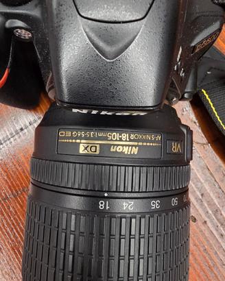 Nikon D5600 + Nikkor 18-105 VR + Accessori