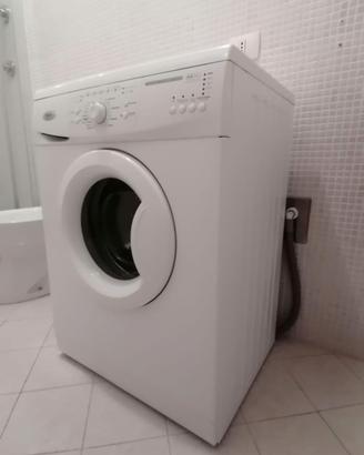 Lavatrice Whirlpool 5 kg poco utilizzata