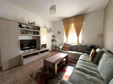 3 LOCALI A TRECATE