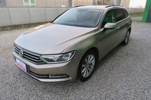 VOLKSWAGEN Passat Variant 1.6 TDI DSG BlueMotion