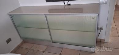 Mobile cucina molto capiente