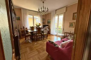 3 LOCALI A PARATICO