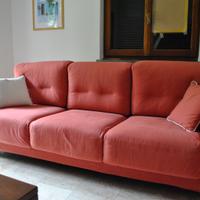 Salotto con divano, poltrona e pouf