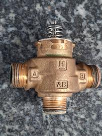 Valvola a 3 vie acqua calda e fredda -  x Caldaia