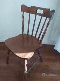 Sedia vintage in legno