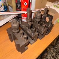 Porta cartelle tornio