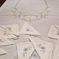 Tovaglia lino ricamata 