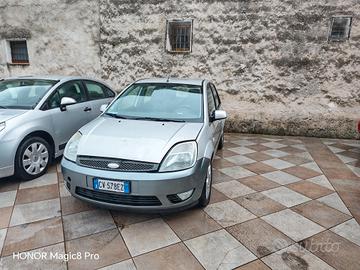 Ford Fiesta 1.2 16V 5p. Ghia