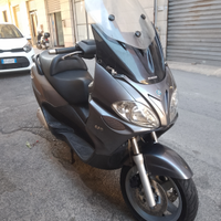 Piaggio X9 250 cc Revolution in buono stato