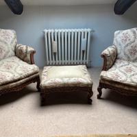 2 poltrone e pouf inizio 900