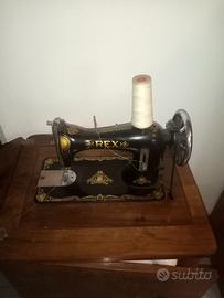 CUCITRICE ANTICA A PEDALE  REX
