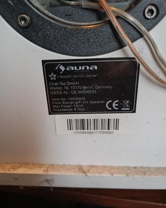 casse acustiche a pavimento