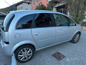 Opel Meriva benzina
