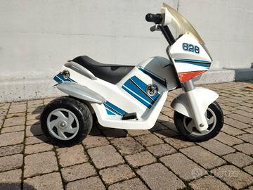mini moto elettrica Peg Perego 