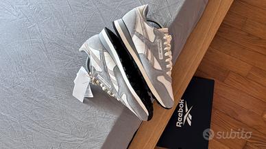 Reebok classic unisex