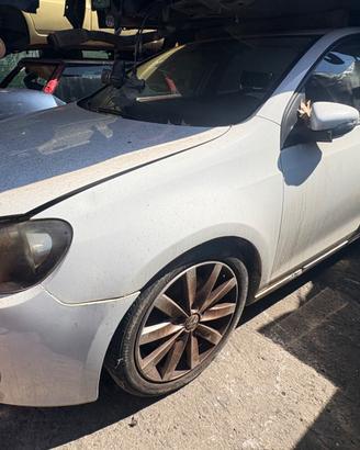 Golf 2.Tdi serie 6 solo per ricambi