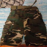 Pantaloni camouflage cargo