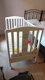 Lettino per bambini con materasso