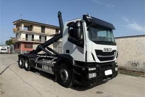 Stralis 460 e6 cab corta gancio 26 ton 2017 km 380