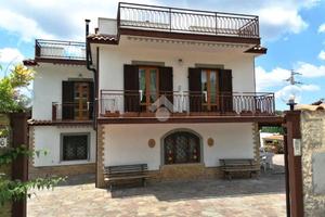 VILLA SINGOLA A ALBANO LAZIALE