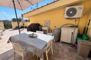 Appartamento con terrazzo - santa maria di gesu'