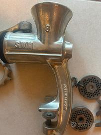 Tritacarne vintage in ferro SWM