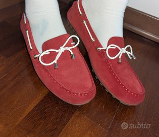 Mocassini scamosciati / velluto rosso Geox 