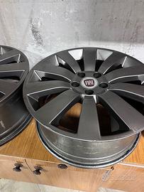 Cerchi fiat 5 fori da 18 pollici