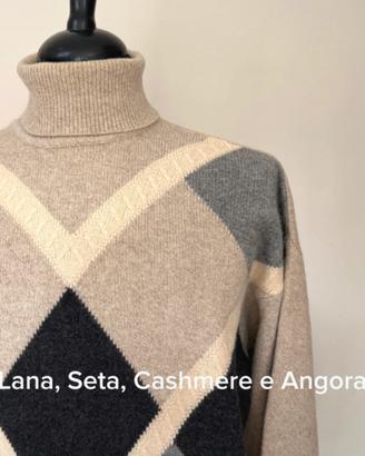 Maglione in lana seta caschmere e angora