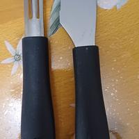 utensili da cucina in acciaio
