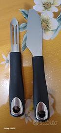 utensili da cucina in acciaio