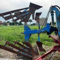 Aratro monovomere De Franceschi con ali a stecche