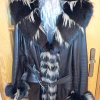 Giacca donna in pelle marrone con collo e polsi in