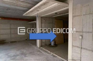 Garage, Pavia.
